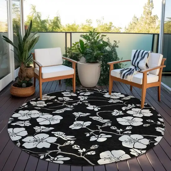 8' Black Ivory And Gray Round Floral Washable Indoor Outdoor Area Rug Photo 6