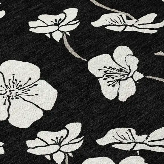 8' Black Ivory And Gray Round Floral Washable Indoor Outdoor Area Rug Photo 8