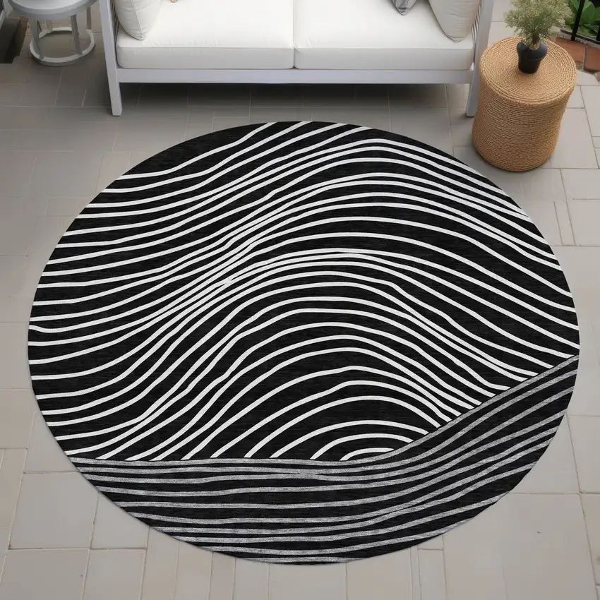8' Black Ivory And Gray Round Striped Washable Indoor Outdoor Area Rug Photo 7
