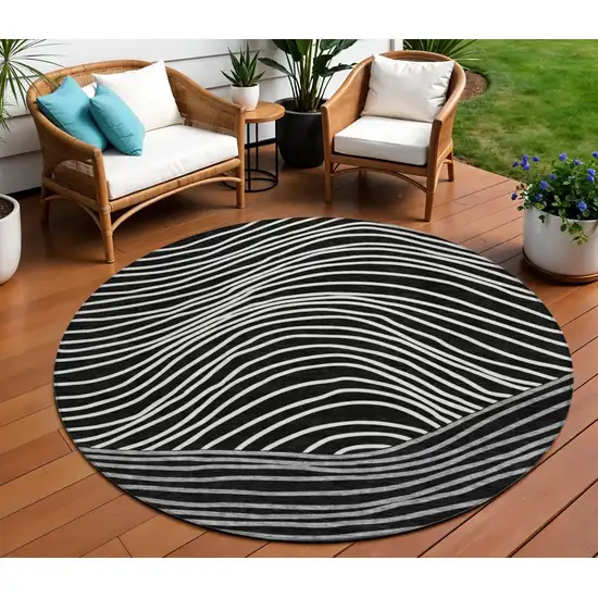 8' Black Ivory And Gray Round Striped Washable Indoor Outdoor Area Rug Photo 1