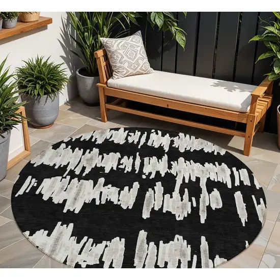 8' Black Ivory And Gray Round Striped Washable Indoor Outdoor Area Rug Photo 1