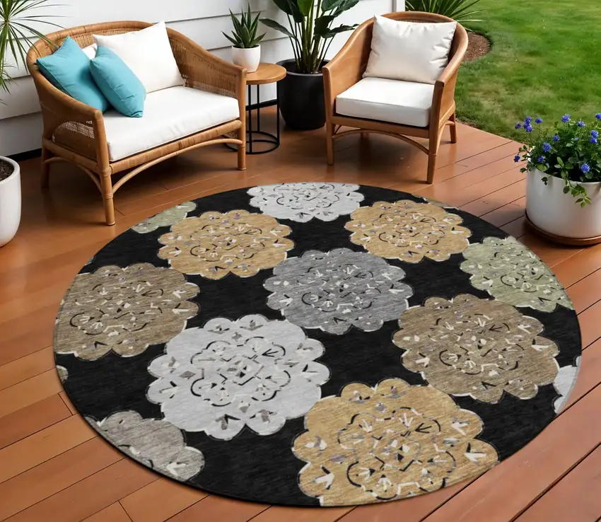8' Black Ivory And Khaki Round Quatrefoil Washable Indoor Outdoor Area Rug Photo 1