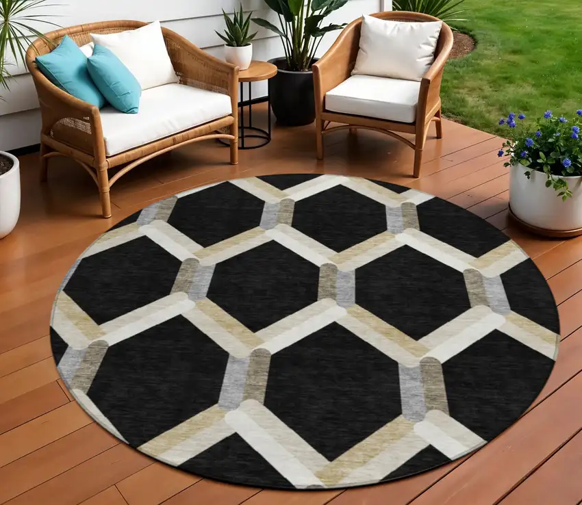 8' Black Ivory And Wheat Round Geometric Washable Indoor Outdoor Area Rug Photo 1
