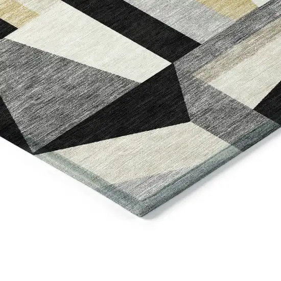 8' Black Wheat And Ivory Round Geometric Washable Indoor Outdoor Area Rug Photo 6