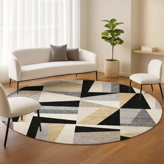 8' Black Wheat And Ivory Round Geometric Washable Indoor Outdoor Area Rug Photo 9