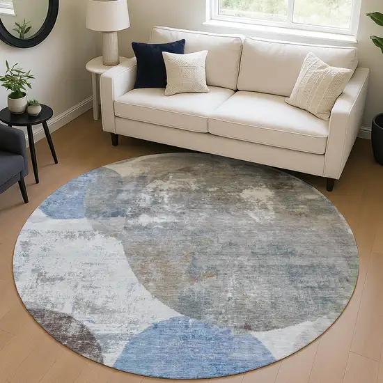 8' Blue And Beige Round Geometric Washable Indoor Outdoor Area Rug Photo 5