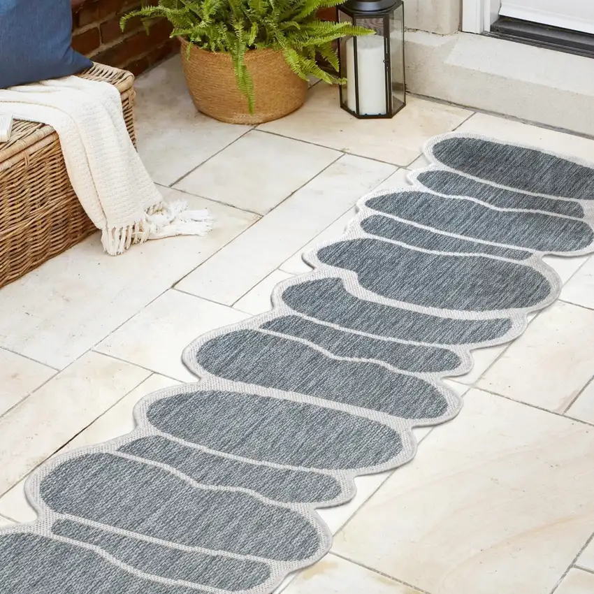 8' Blue And Cream Medallion Indoor Outdoor Runner Rug Photo 6