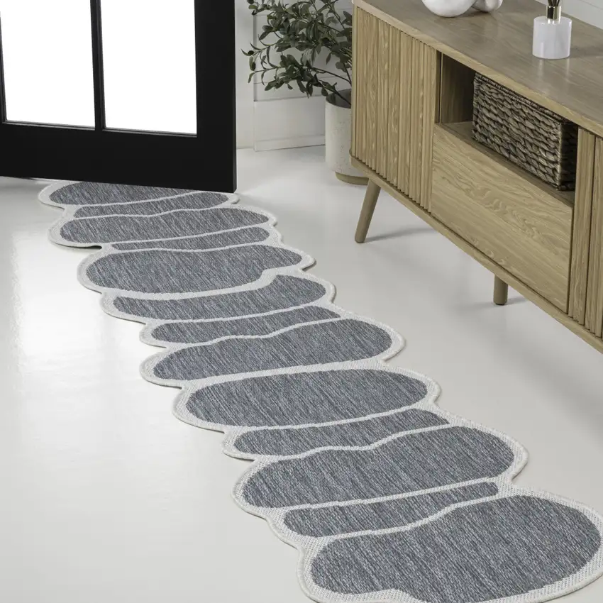 8' Blue And Cream Medallion Indoor Outdoor Runner Rug Photo 4