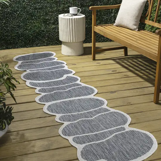 8' Blue And Cream Medallion Indoor Outdoor Runner Rug Photo 5