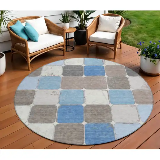 8' Blue And Gray Round Geometric Washable Indoor Outdoor Area Rug Photo 2