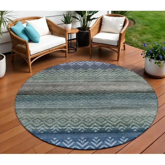 8' Blue And Gray Round Geometric Washable Indoor Outdoor Area Rug Photo 2