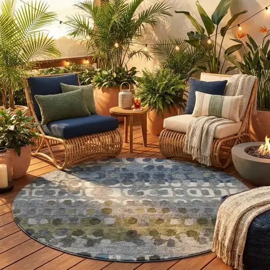 8' Blue And Gray Round Geometric Washable Indoor Outdoor Area Rug Photo 1