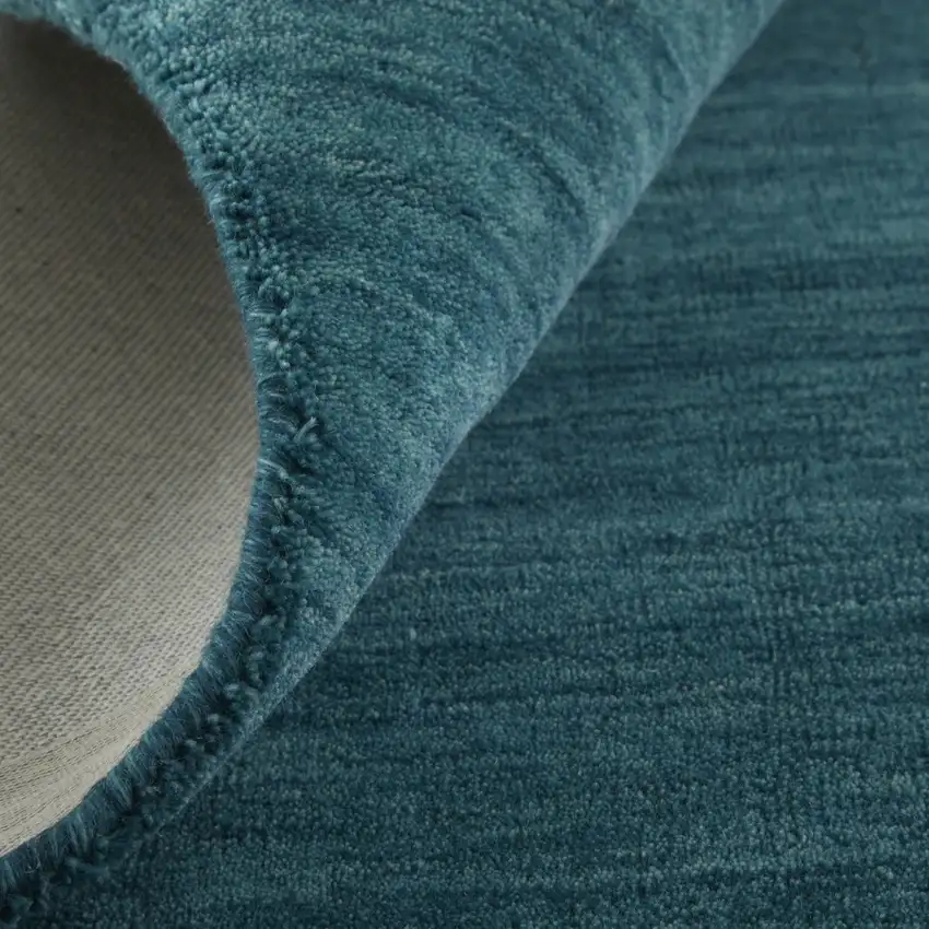 8' Blue And Green Round Wool Hand Woven Stain Resistant Area Rug Photo 3