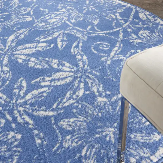 5' Blue And Ivory Floral Distressed Round Rug Photo 9