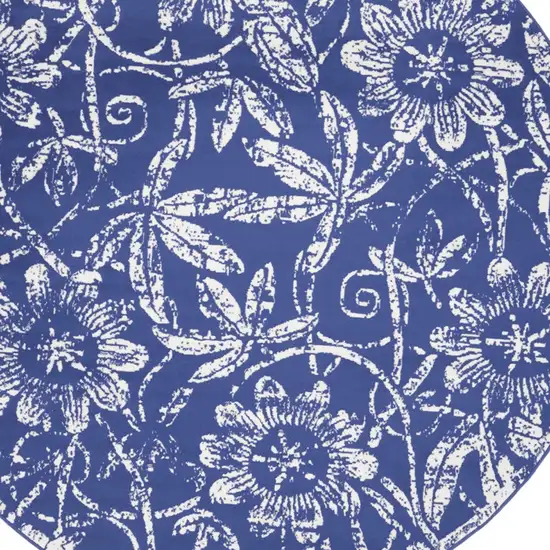 5' Blue And Ivory Floral Distressed Round Rug Photo 7