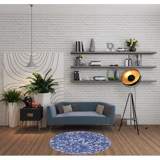 5' Blue And Ivory Floral Distressed Round Rug Photo 1