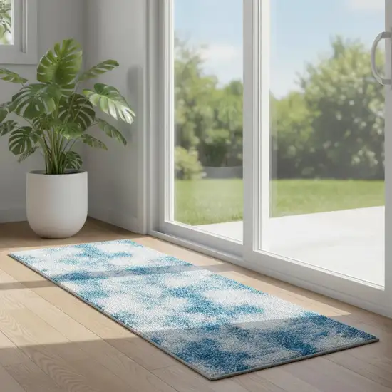 6' Blue And Ivory Medallion Distressed Runner Rug Photo 1