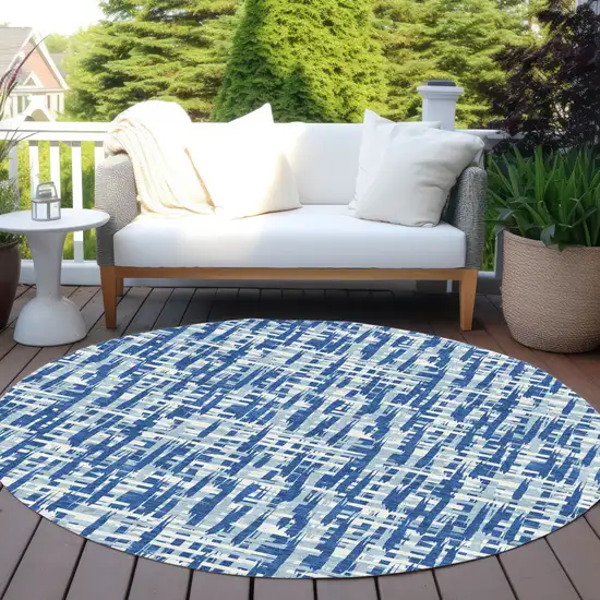 8' Blue And Ivory Round Abstract Washable Indoor Outdoor Area Rug Photo 7