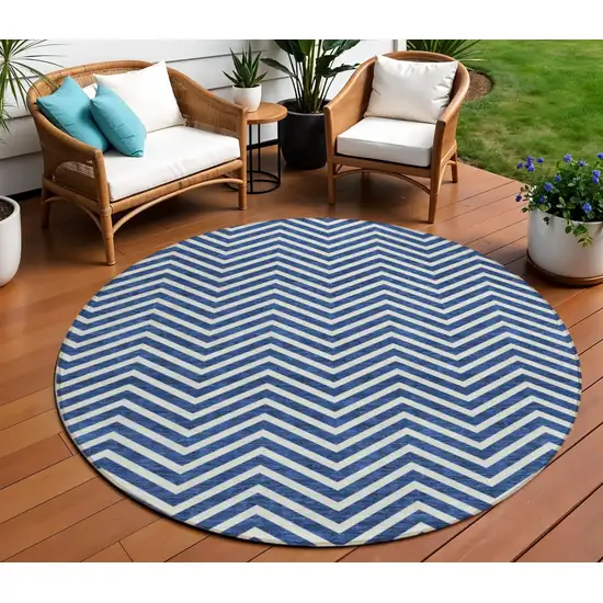 8' Blue And Ivory Round Chevron Washable Indoor Outdoor Area Rug Photo 1