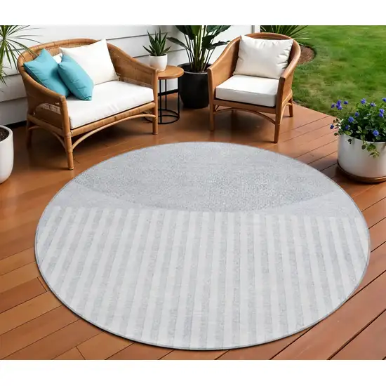 8' Blue And Ivory Round Geometric Washable Indoor Outdoor Area Rug Photo 2