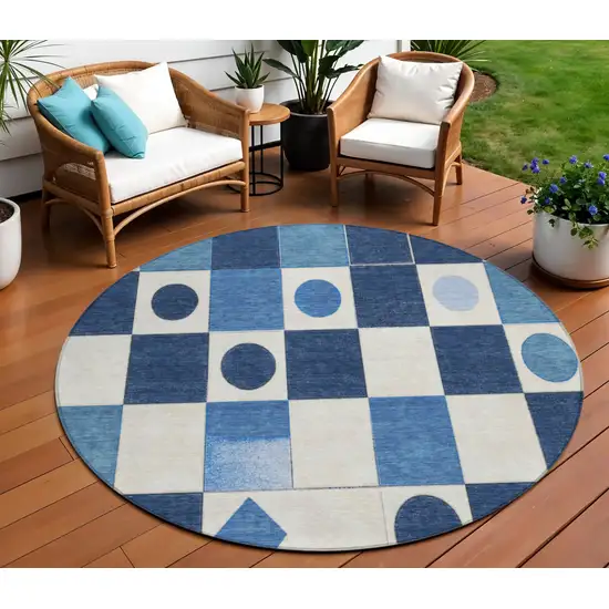 8' Blue And Ivory Round Geometric Washable Indoor Outdoor Area Rug Photo 2