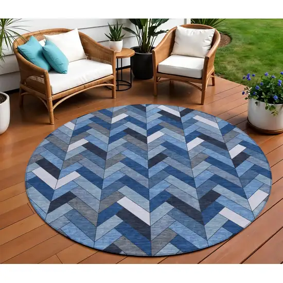 8' Blue And Ivory Round Geometric Washable Indoor Outdoor Area Rug Photo 1