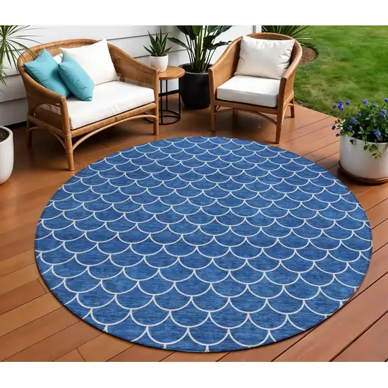 8' Blue And Ivory Round Geometric Washable Indoor Outdoor Area Rug Photo 1