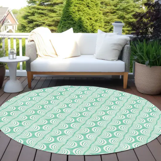 8' Blue And Ivory Round Ogee Washable Indoor Outdoor Area Rug Photo 7