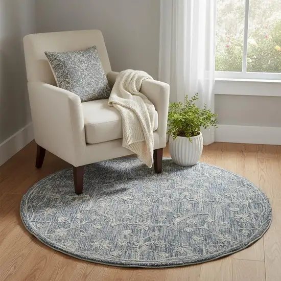 5' Blue And Ivory Wool Floral Hand Tufted Round Rug Photo 1