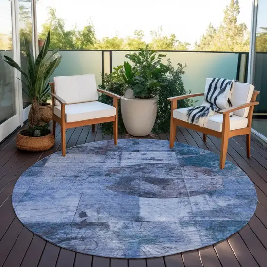8' Blue And Sky Blue Round Abstract Washable Indoor Outdoor Area Rug Photo 5