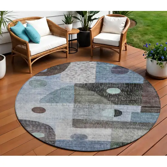 8' Blue Gray And Charcoal Round Geometric Washable Indoor Outdoor Area Rug Photo 1