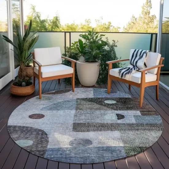 8' Blue Gray And Charcoal Round Geometric Washable Indoor Outdoor Area Rug Photo 6