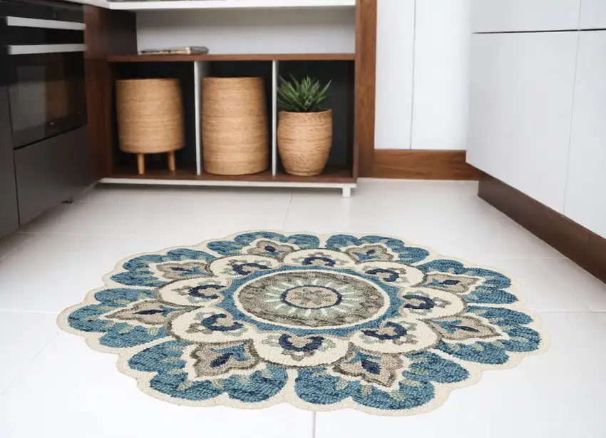 5' Blue and Ivory Round Wool Floral Hand Tufted Area Rug Photo 1