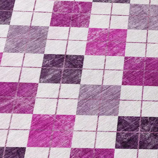 8' Blush And Ivory Round Geometric Washable Indoor Outdoor Area Rug Photo 5