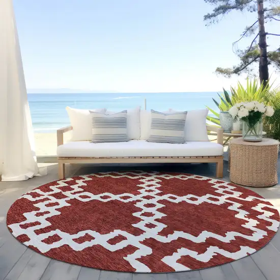8' Brick Red And Ivory Round Geometric Washable Indoor Outdoor Area Rug Photo 7