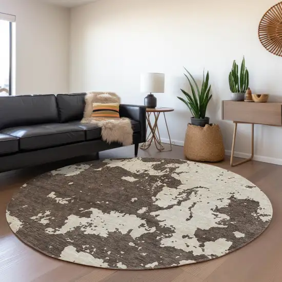 8' Brown And Beige Abstract Washable Round Rug With UV Protection Photo 5