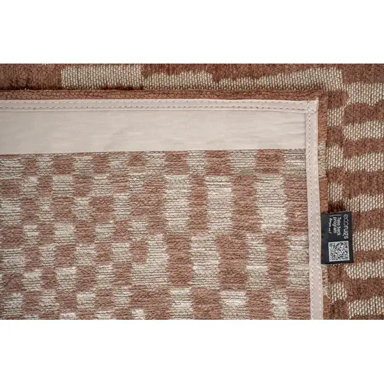5' Brown And Beige Geometric Washable Round Rug With UV Protection Photo 5