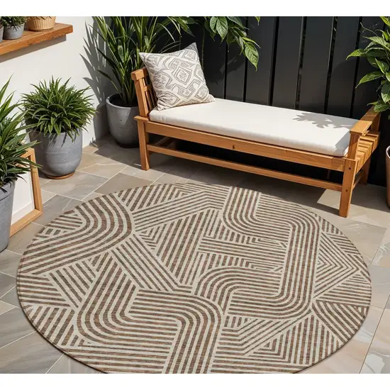 8' Brown And Beige Round Abstract Washable Indoor Outdoor Area Rug Photo 1
