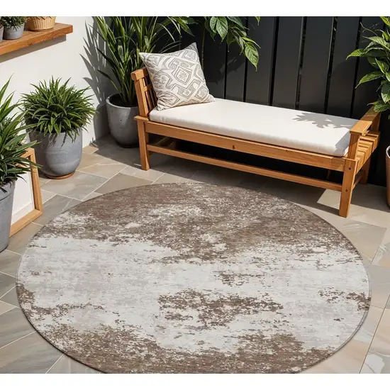 8' Brown And Beige Round Abstract Washable Indoor Outdoor Area Rug Photo 1