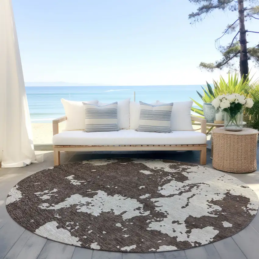 8' Brown And Beige Round Abstract Washable Indoor Outdoor Area Rug Photo 6