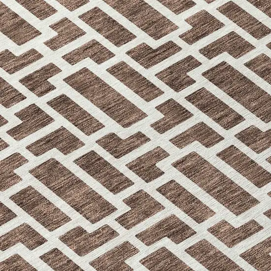 8' Brown And Beige Round Geometric Washable Indoor Outdoor Area Rug Photo 4