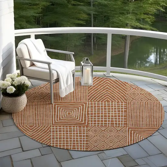 8' Brown And Beige Round Geometric Washable Indoor Outdoor Area Rug Photo 8