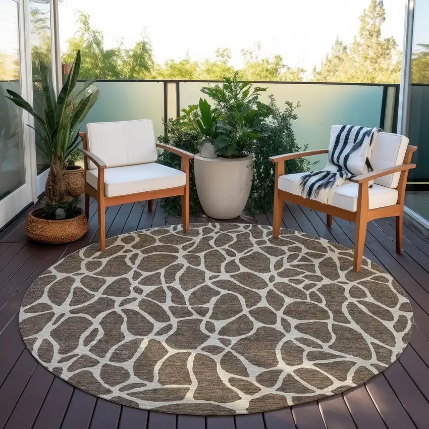8' Brown And Beige Round Geometric Washable Indoor Outdoor Area Rug Photo 6