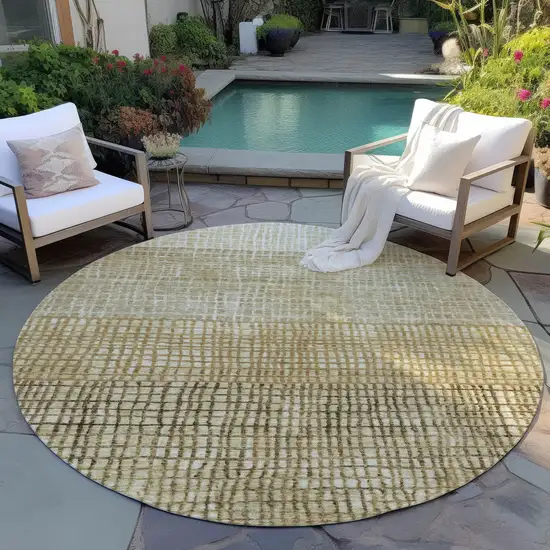 8' Brown And Beige Round Geometric Washable Indoor Outdoor Area Rug Photo 6