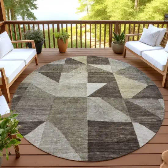 8' Brown And Beige Round Geometric Washable Indoor Outdoor Area Rug Photo 4