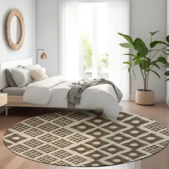 8' Brown And Beige Round Geometric Washable Indoor Outdoor Area Rug Photo 7