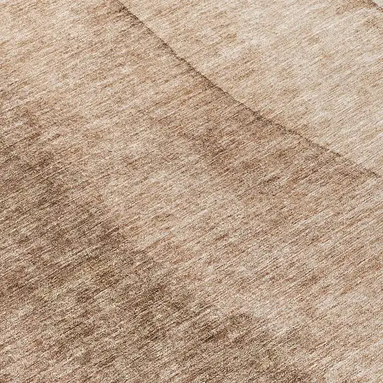 8' Brown And Beige Round Ombre Washable Indoor Outdoor Area Rug Photo 9