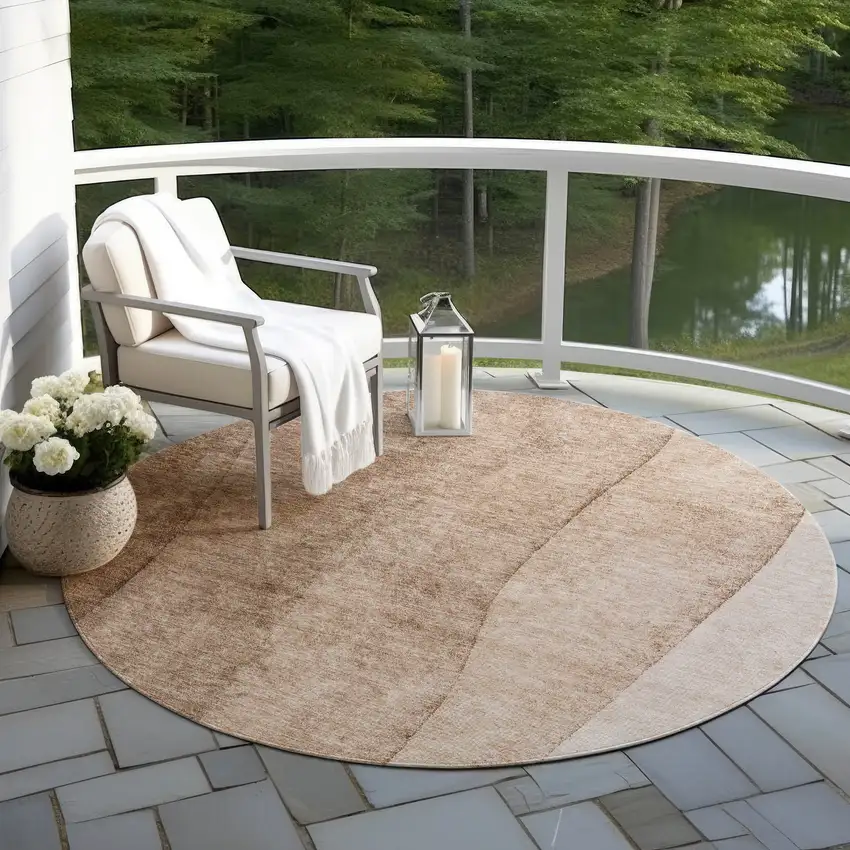 8' Brown And Beige Round Ombre Washable Indoor Outdoor Area Rug Photo 7