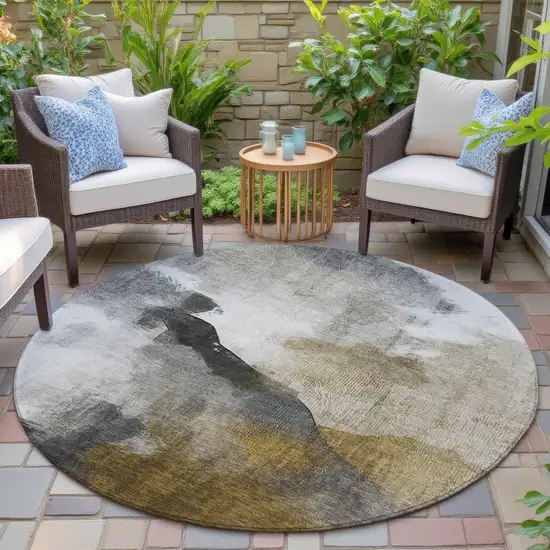 8' Brown And Charcoal Round Abstract Washable Indoor Outdoor Area Rug Photo 4
