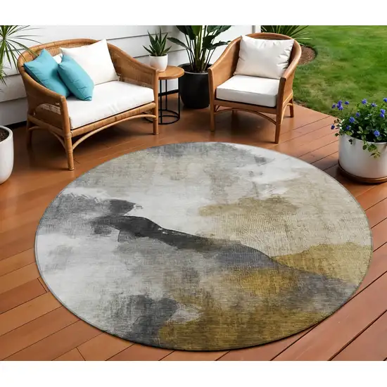 8' Brown And Charcoal Round Abstract Washable Indoor Outdoor Area Rug Photo 2